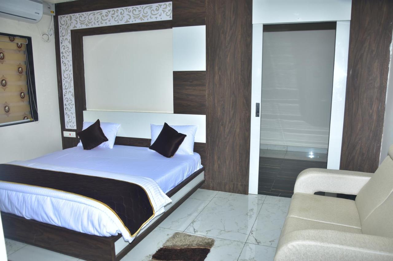 Hotel Pagadala Grand Residency Bāpatla Exterior foto